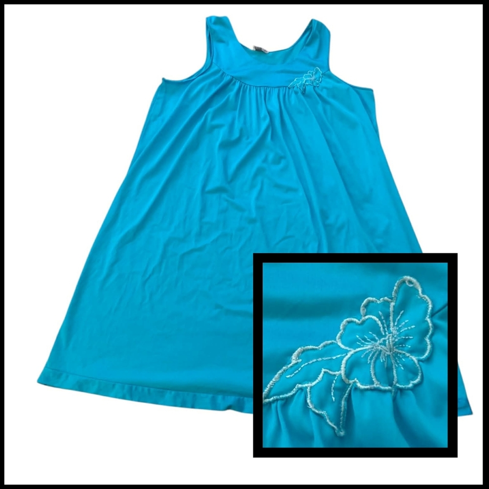 Vintage Lorraine Blue Nightgown‎ 2X Antron III Nylon Floral Embroidered Coquette